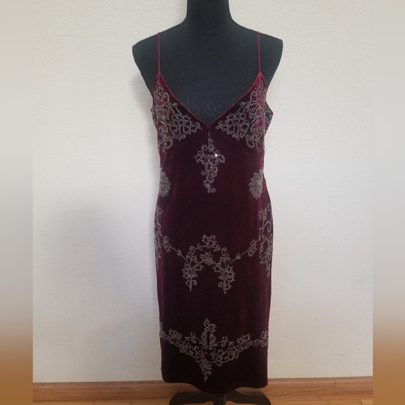 ROMEO+JULIET BURGUNDY VELVET DRESS - Picture 2 of 8